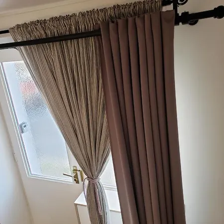 Central, Calme, Proche Chateau Et Insead *