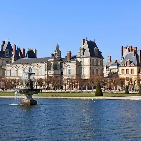 Central, Calme, Proche Chateau Et Insead Apartamento